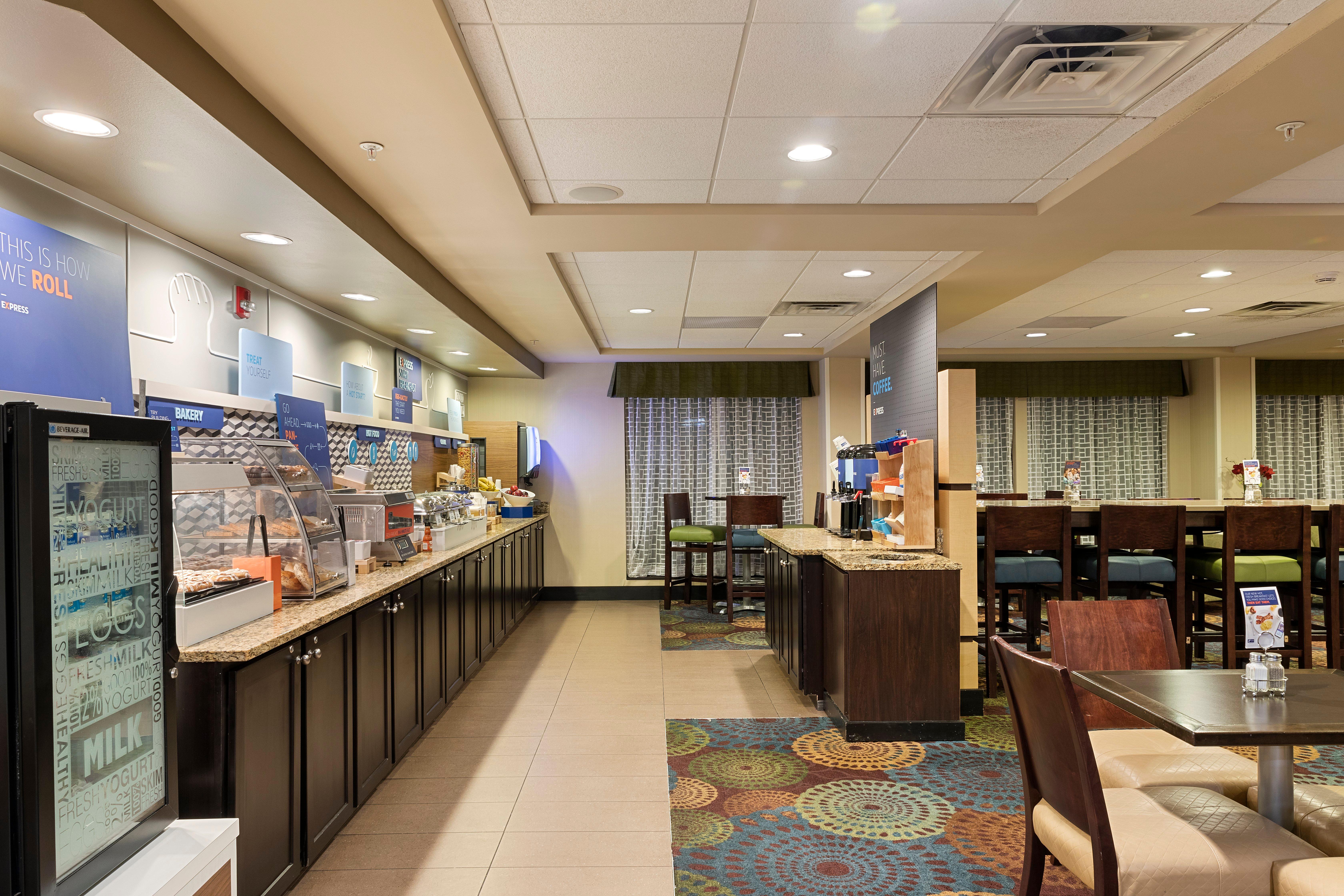 Holiday Inn Express Bloomington West By Ihg Exteriör bild