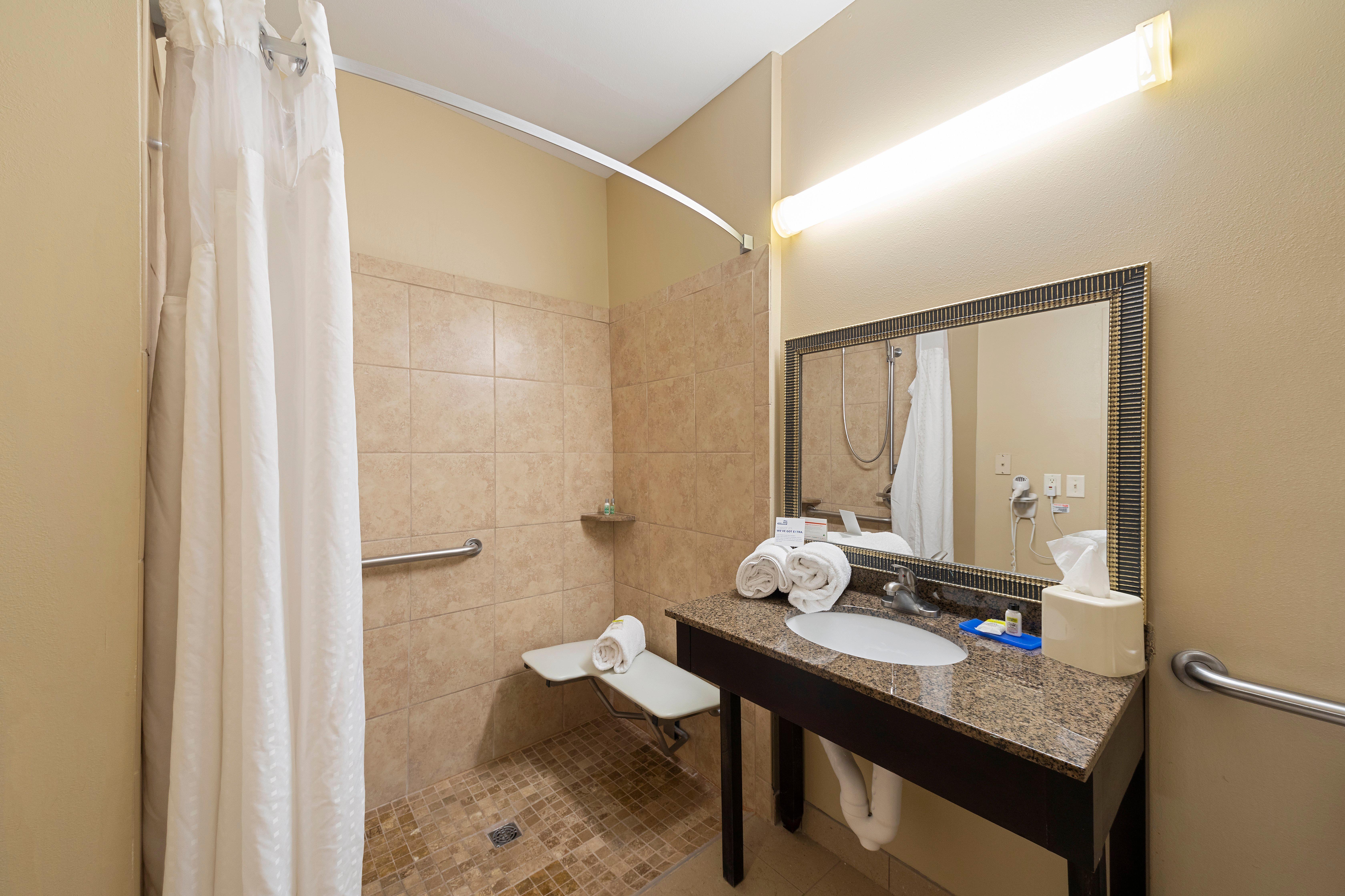 Holiday Inn Express Bloomington West By Ihg Exteriör bild