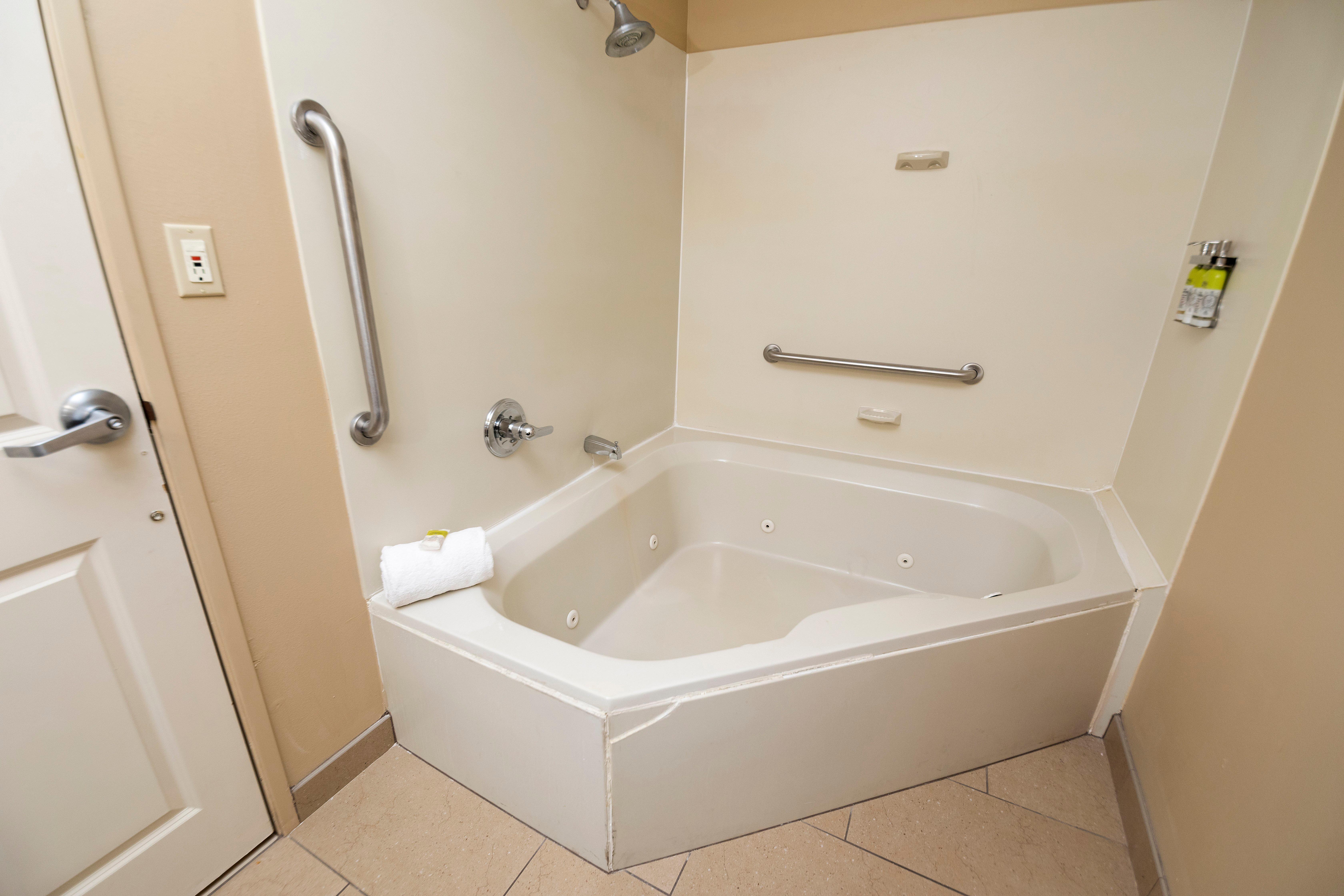 Holiday Inn Express Bloomington West By Ihg Exteriör bild