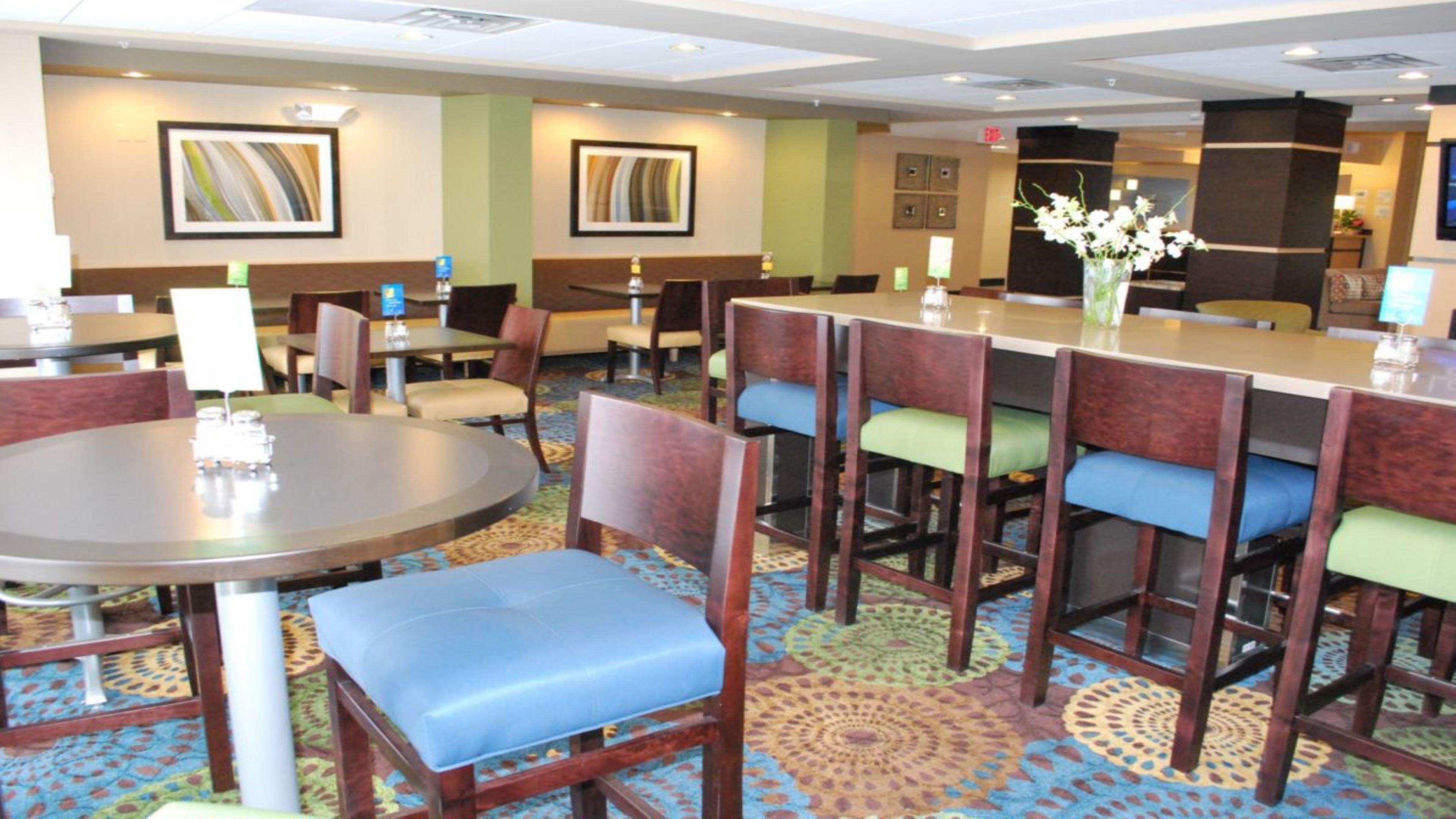 Holiday Inn Express Bloomington West By Ihg Exteriör bild