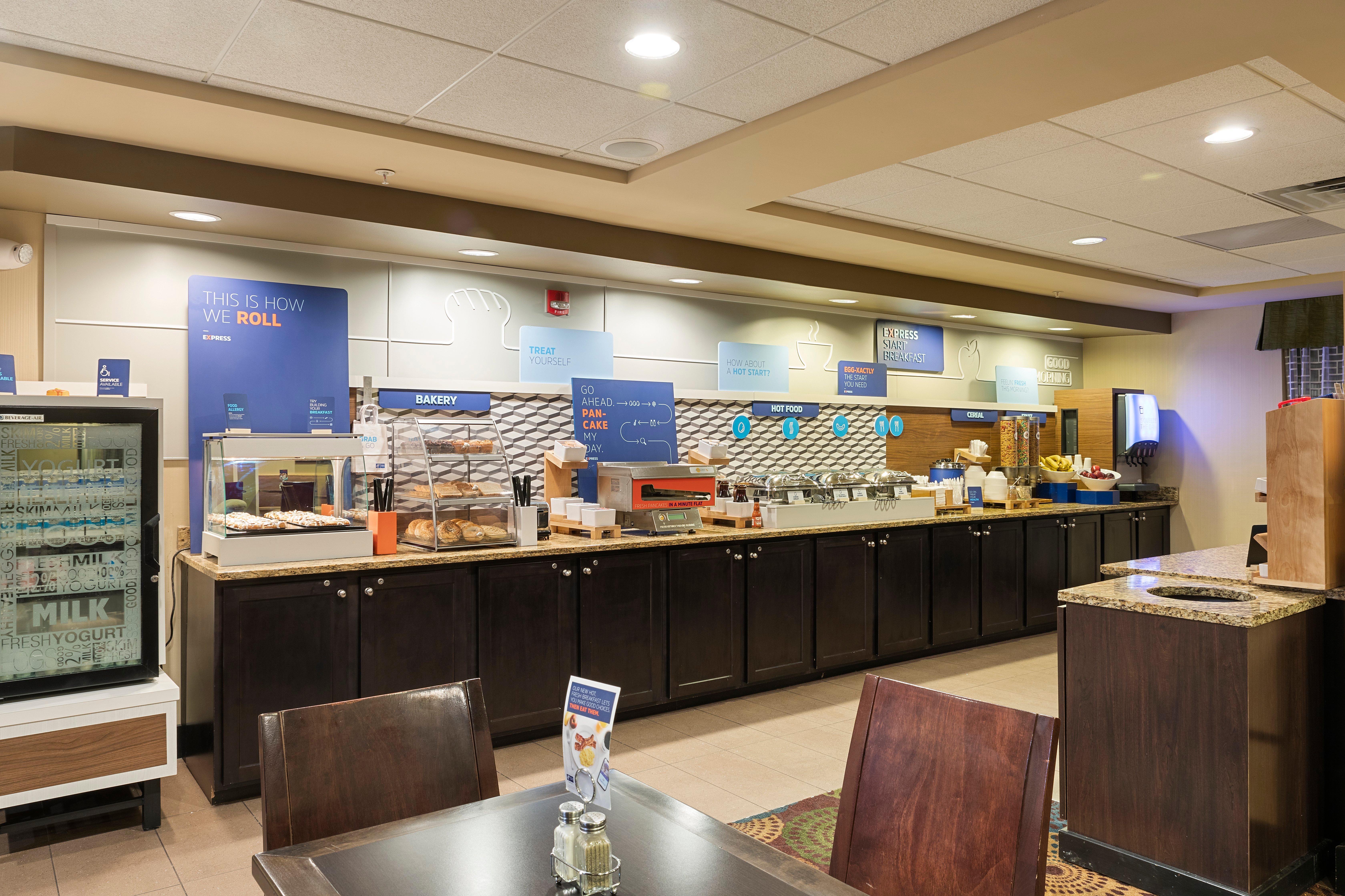 Holiday Inn Express Bloomington West By Ihg Exteriör bild
