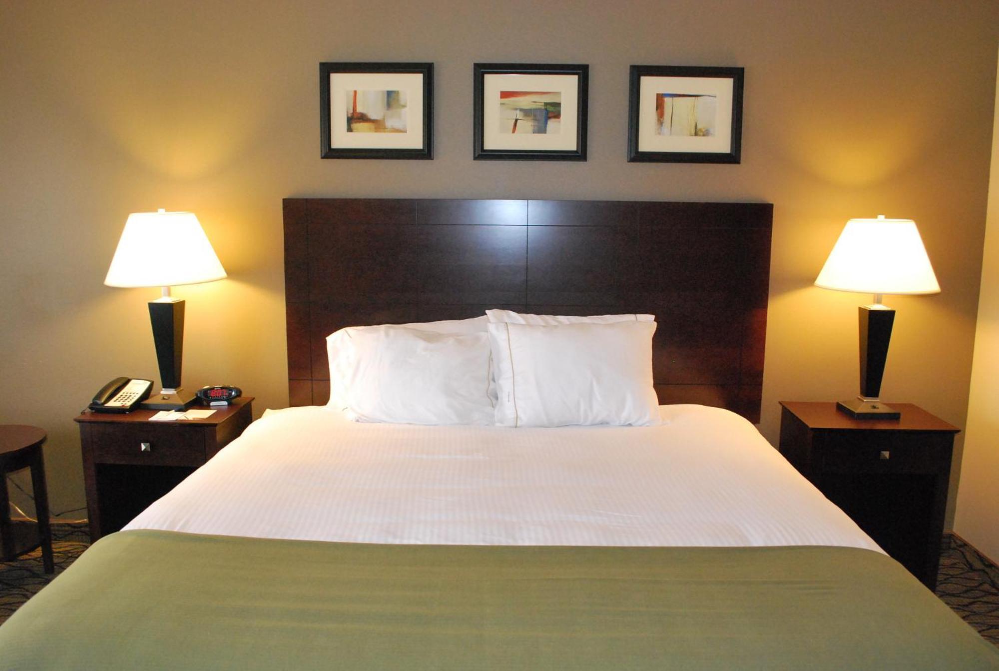 Holiday Inn Express Bloomington West By Ihg Exteriör bild